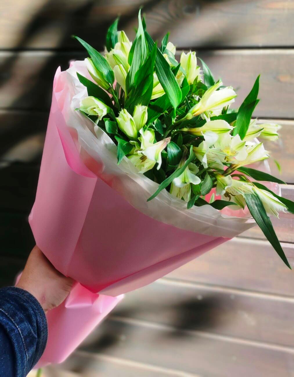 Цветы ко Дню матери в Барановичах с доставкой Рай цветов